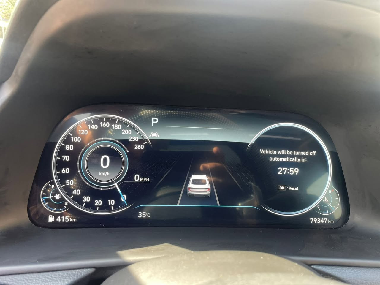 السلام عليكم ورحمة الله وبركاته سوناتا رقم اربيل موديل 2022 فول مواصفات لمتد معروفة مواصفاتها  بأسمي للبيع او مرواس حسب القناعه ماشية 80 الف كيلو متر وليس ميل للاتصال *********** واتساب السعر 19 ونص وبيها مجال  حادثها باب خلف السايق بدون ايرباك السيارة مكينة 1600 توربو 
  صور الحادث مرفقة بالمنشور مكان السيارة بغداد
