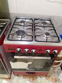 فرن • نظيف ٩٠٪ • شغال