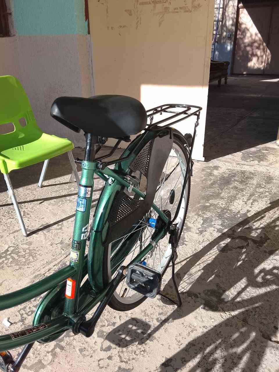 السلام عليكم بايسكل BD زيتوني لامع للبيع او المراوس السعر 150 للاستفسار واتساب *********** مكاني بغداد الغزاليه ماعندي توصيل
