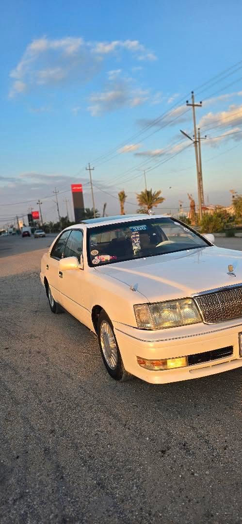 كراون راس الثور 🇯🇵
مديل ١٩٩٥ 
سياره رقم نكليزي الجديد رقم انبار 
السياره مكفوله كصه ونقل جثه واصوليات
سياره فتحه اصل 
مكينه ٢٥٠٠ اقتصاديه فيشتين
تبريد وي السويج شغال ثلج ❄️ 
حداديه وتخم تاير 💯 
لون صدفي سياره جاهزه مذب عليها ربع دينار 
للاستفسار ***********
مكلف بنشر
