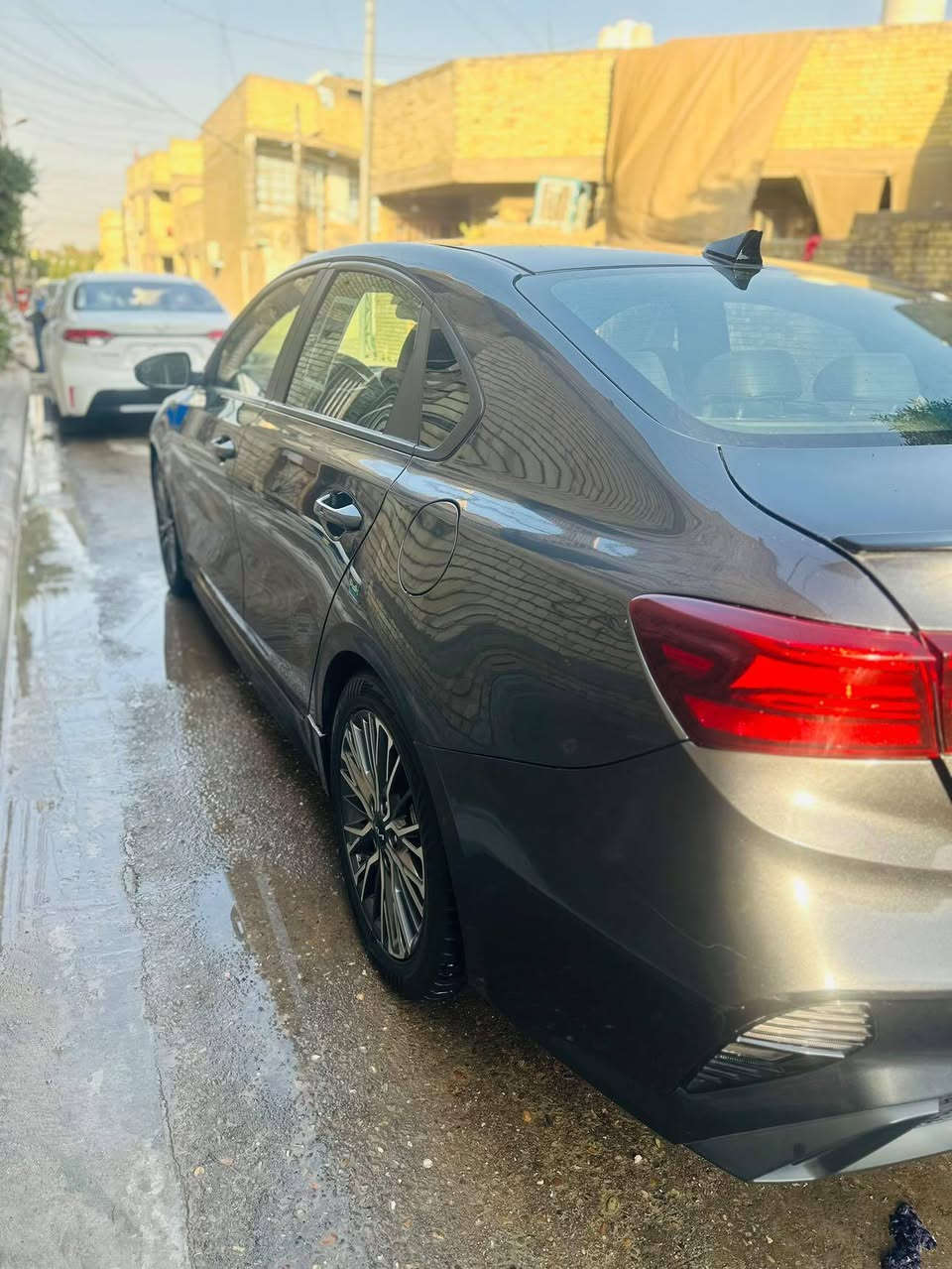 سلام عليكم 
سياره فورتي للبيع 
موديل 2023
وارد امريكي سياره كلش حلوه فئه جيتي لاين 
حادثه موضح في الصور 
ماشيه 60
بصمه جلد فتحه تحكم استيرن 
تشغيل عن بعد رادار امامي مانع تصادم   
تحديد مسار تدفئه مقاعد اشاير با لمري 
رادار جانبي رجوع ونقطه عمياء 
مكينه 2000دوش السياره كامل مواصفات 
رقم بغداد 
مكاني بغداد 
السعر 152وبيه مجال 
للاتصال ***********
