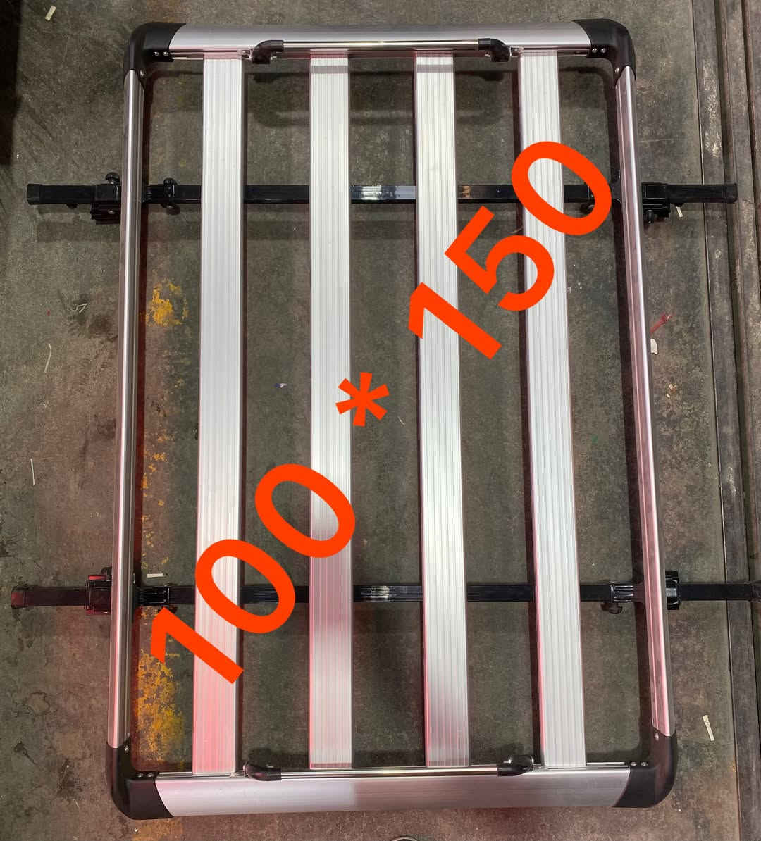 سيبايه المنيوم درجه أولى 
٣ احجام ترهم على جميع السيارات 
الصالون والعاليه 5 راكب و 7 راكب
الصغيرة 90 * 100 ب 70 الف
الوسط    95 * 130 ب 90 الف
الكبيرة  100 * 150 ب 110 الف
للاستفسار والطلب الاتصال على *********** يوجد واتساب 
توصيل لجميع محافظات العراق ب ٥ الاف
