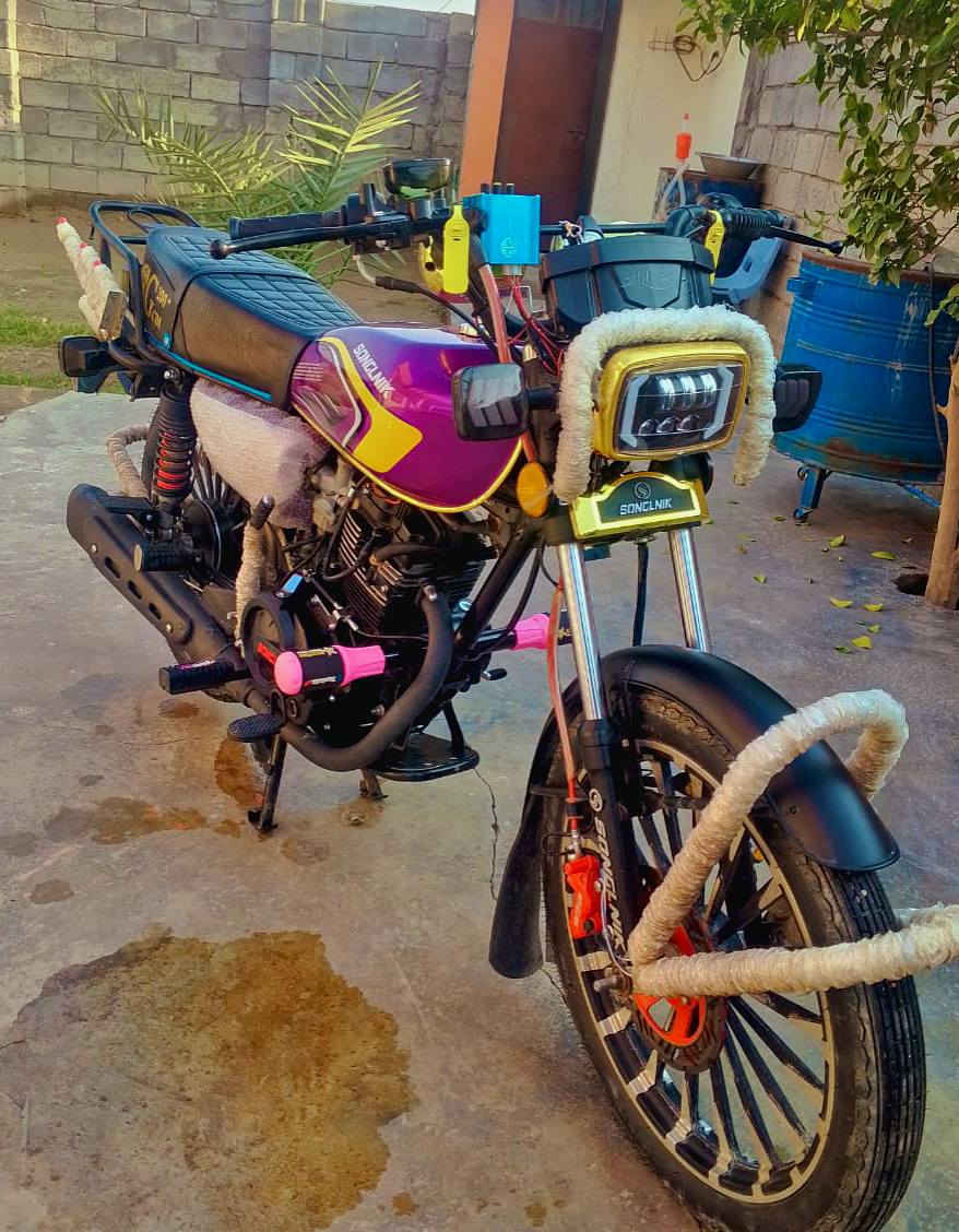 دراجه سيفان موديل 26 مكينه 200نضافه فول ماشيه 2500 بعدهه عله وضع الشركه اوراقهه اصوليه اتروح اترقم كبل اي نقص مابيهه مكاني شهربان الهارونيه اتصل ***********
