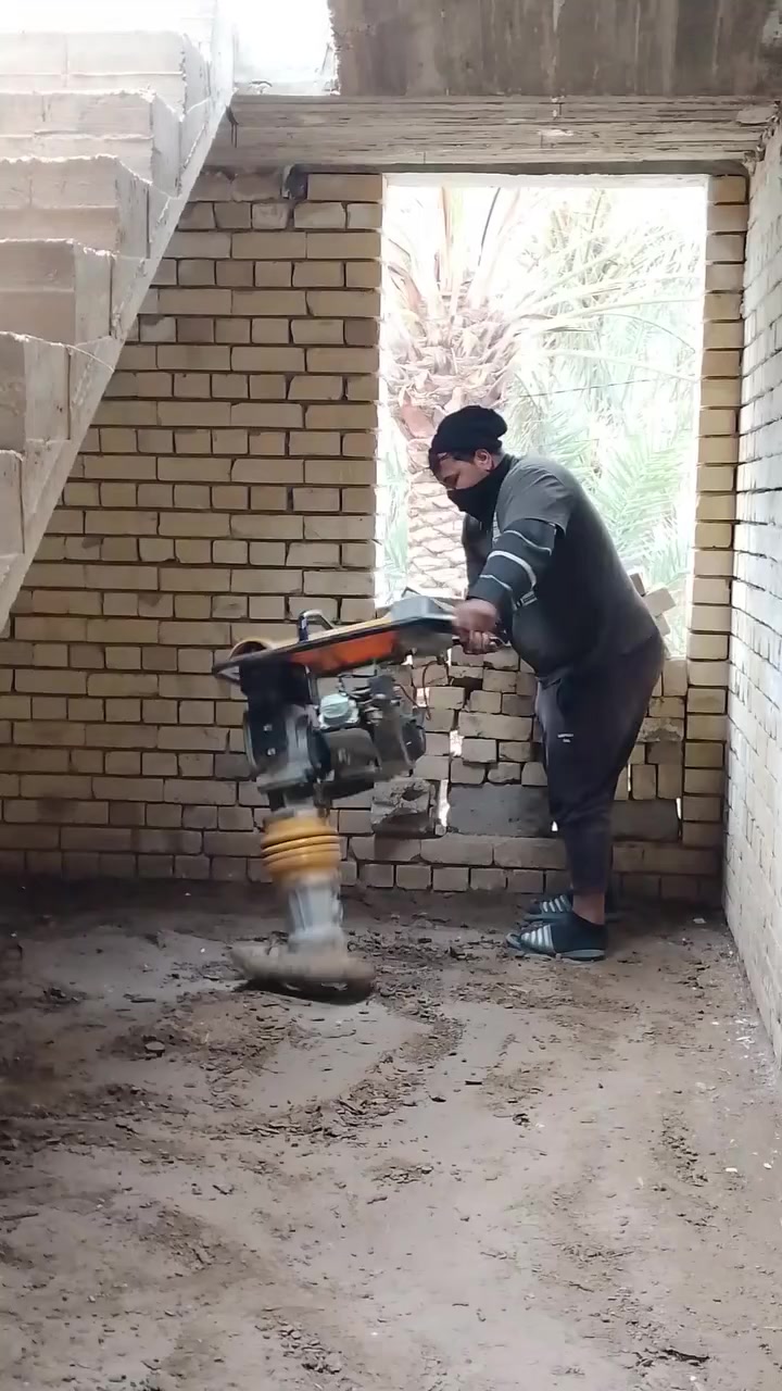 سلام عليكم يوجد قفاز مال ارضيات الي يحتاج يتصل عله رقم او يدلل ***********
