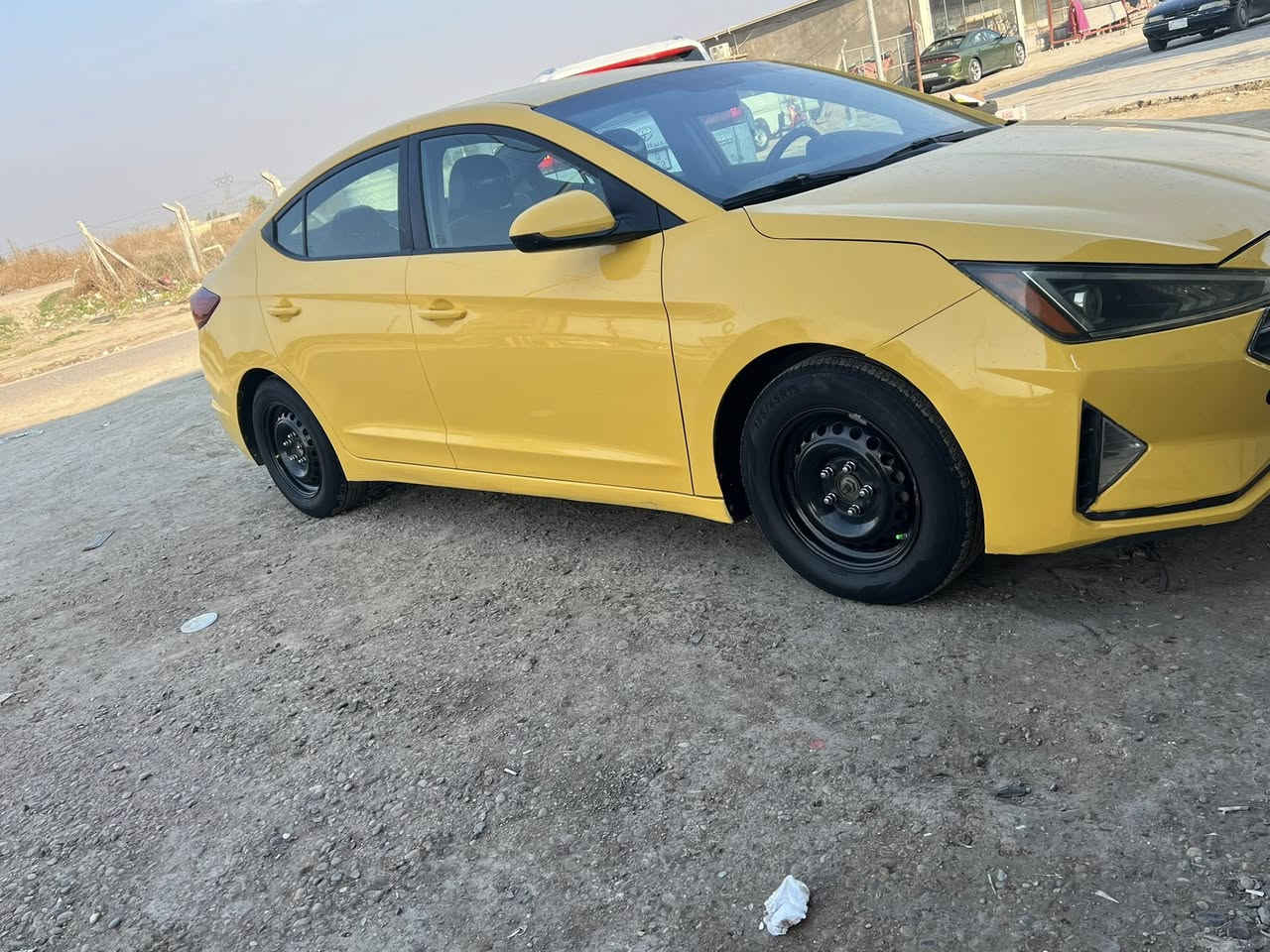 السلام عليكم 
 النتره البيع السياره جاهزه من كلشي 
مكينه جديده  الفين  كير اوتو    تخم تاير  صدر حداديه
مو ديل 2019
 مكان السياره  وسفيه معمل زينب 
السعر 132 وبيه مجال 
لاستفسار اتصال على هاذه الرقم ‭0750 516 9105‬.  ***********
