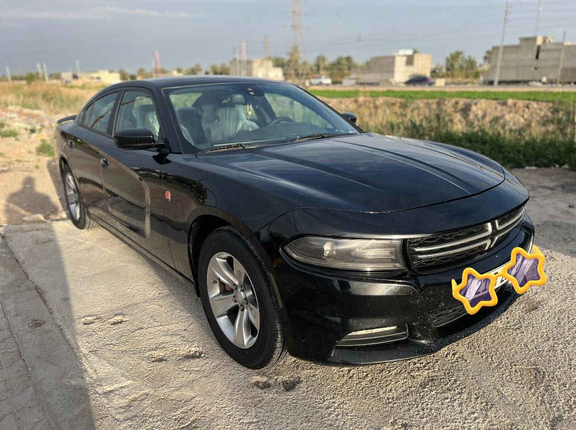 جارجر 2015  sxt
بدون حادث وبدون ايرباك صبغ جاملغ خلفي يمين والسونر بالمنشور  
سيارة جديدة وبدون مصرف نهائي
***********
