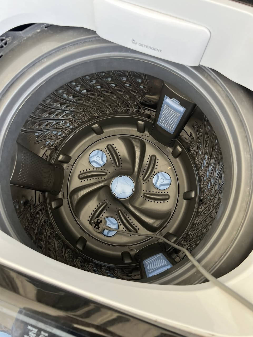 السلام عليكم
غساله LG اوتوماتيك حجم 20 كبير 
يعني مو بس ملابس تغسل 
حته ملاحف وبطانيات 
نضافتها فول مستعمله 5 اشهر 
#للبيع
#السعر 400 الف وبيها مجال شويه 
للأستفسار الاتصال على الرقم👇
*********** 
او التواصل خاص.
