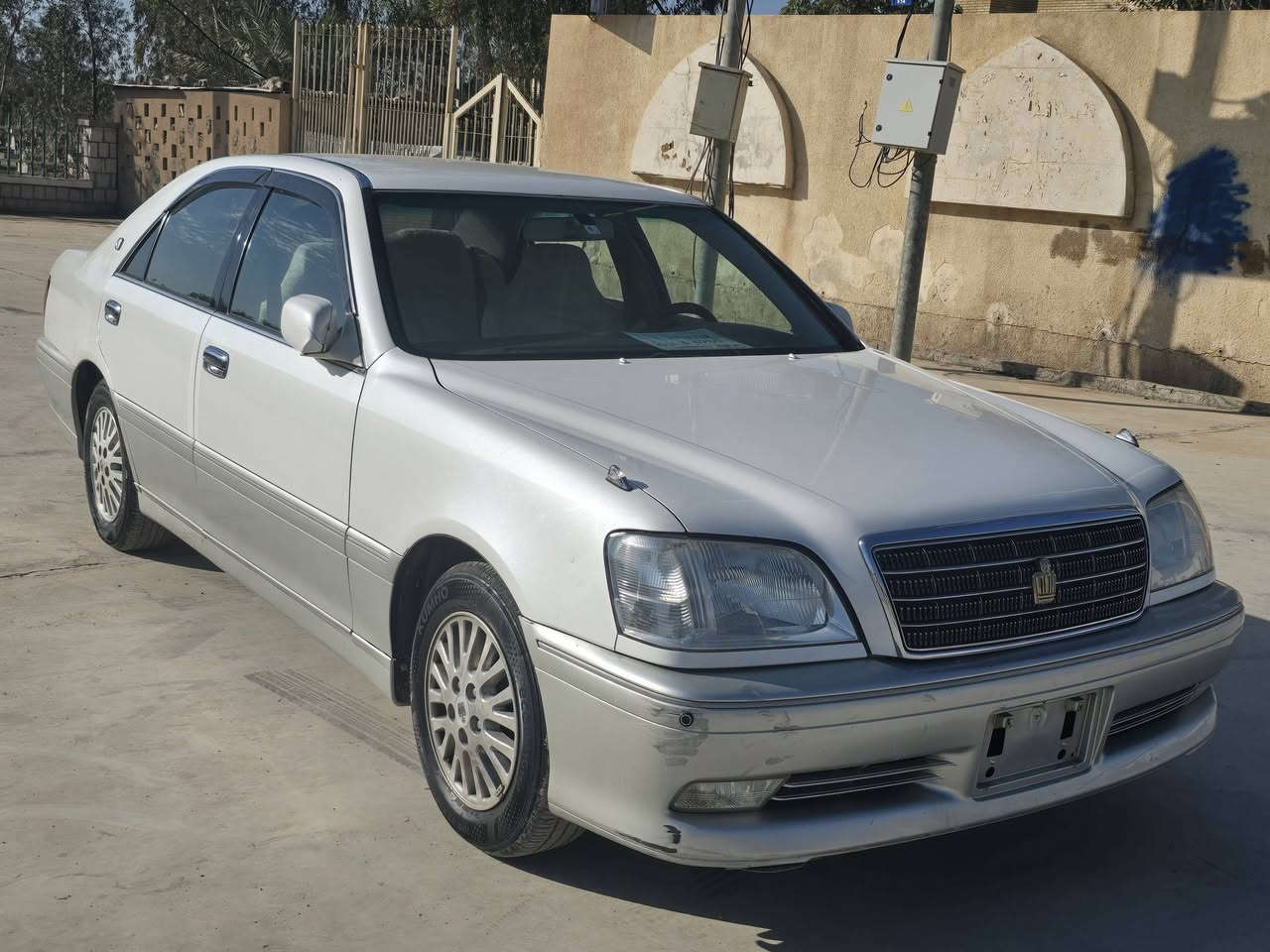 مةليكة مووس 
2002
1دووگمة 
دوا كريستال 
دةشبوول نةجةف 
ديفؤري بجووك 171
تةبريت ساردووگةرم بةسراوة 
بئ مةسرف 
1بارجة بؤياخي ئةوروو با 
سعري 47مةجاليكي كةم 
شوين كةلار 
***********
