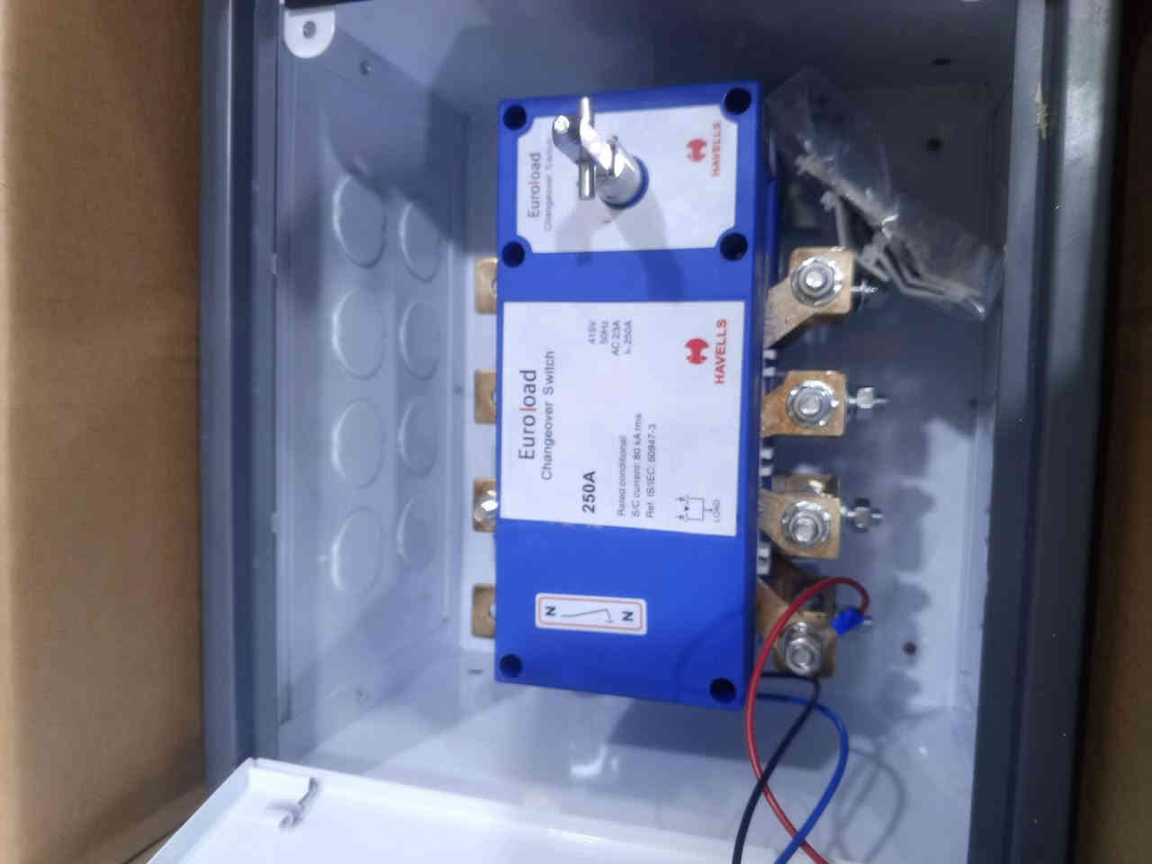 يوجد لدينا جنج اوفر هندي 
   250 امبير . 400 . 630 امبير   
 كامل مع بورد جديد بلكارتونه 
الاستفسار 👈***********👉
خدمه توصيل جميع المحافظات العراق#
