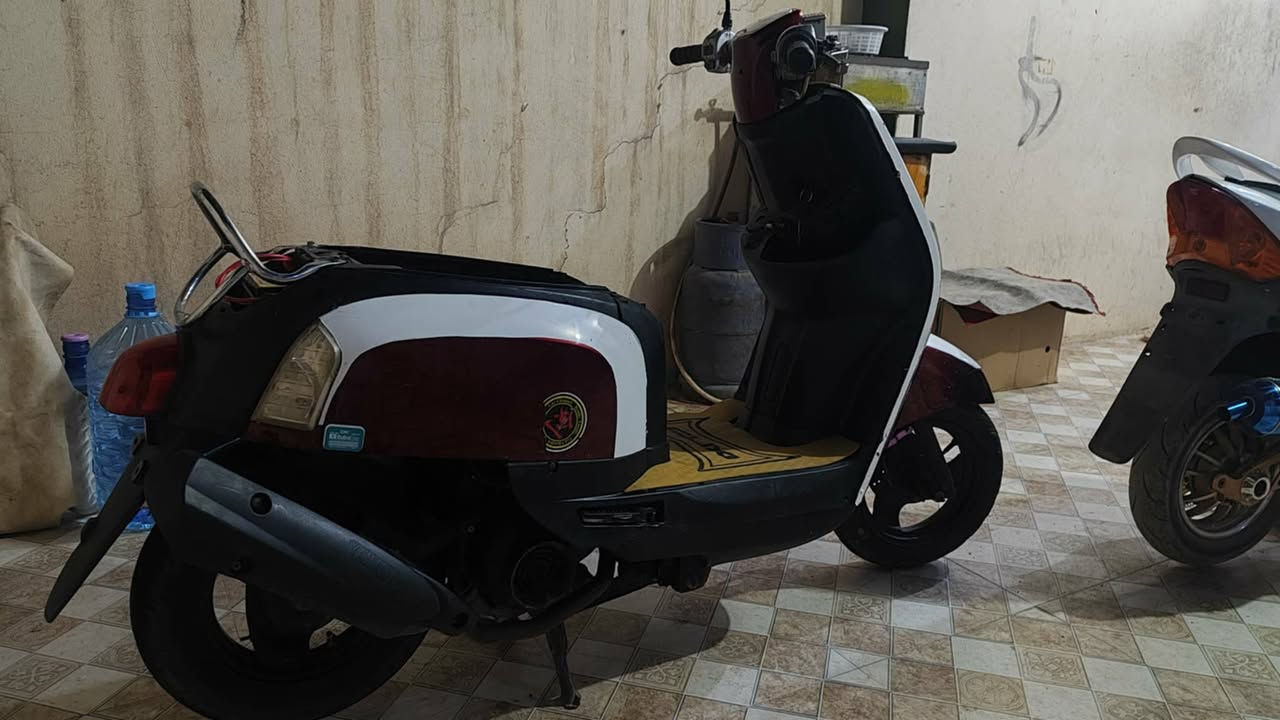 السلام عليكم ماكس بوليس للبيع دراجه كفاله مكينه ناعمه وخرسه بمعنى الكلمه دراجه رمبه بلاديه ممفتوحه كهربايات كلهة شغاله نكره بأي وقت  الدراجه نقصها بس فاكيوم وباتري سعر ٦٠٠ وبيه مجال تاخذها بالسعر اليعجبك مكاني ديالى بعقوبة الكورنيش للاستفسار خاص او واتساب او اتصال ***********
