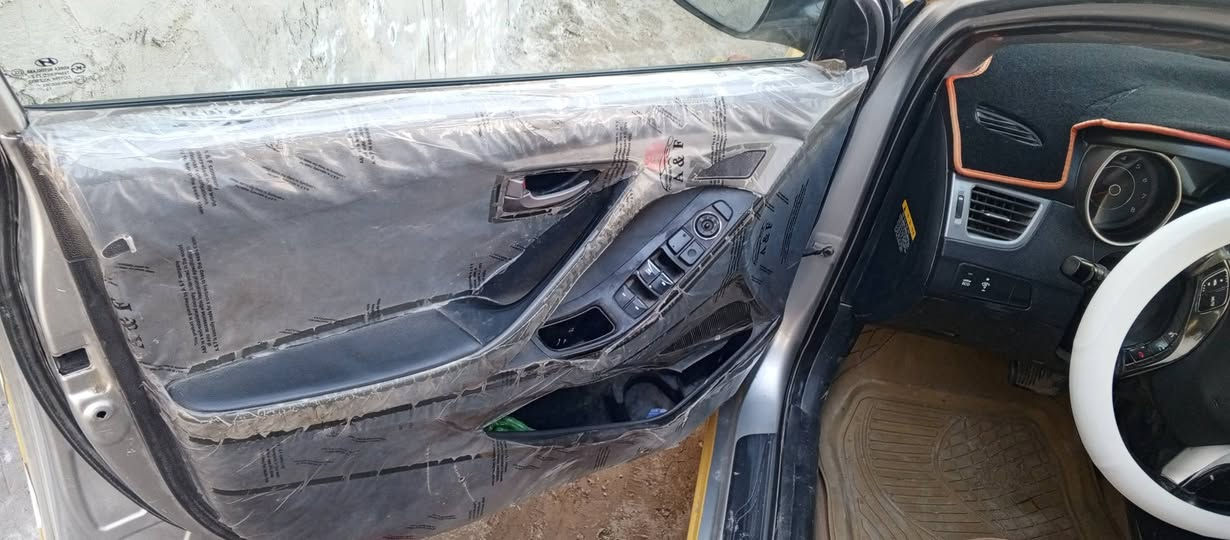 السلام عليكم  سياره الانترا افانتي خليجي موديل 2012محرك وكير قطع سياره كامه اي نقص ما بيه باسمي تحويل ثاني يوم تبريد تدفئه صدر سياره جاهزه من كلشي السعر 105 للاستفسار على الواتساب وهذا الرقم *********** مكاني ابوغريب بغداد, العراق
