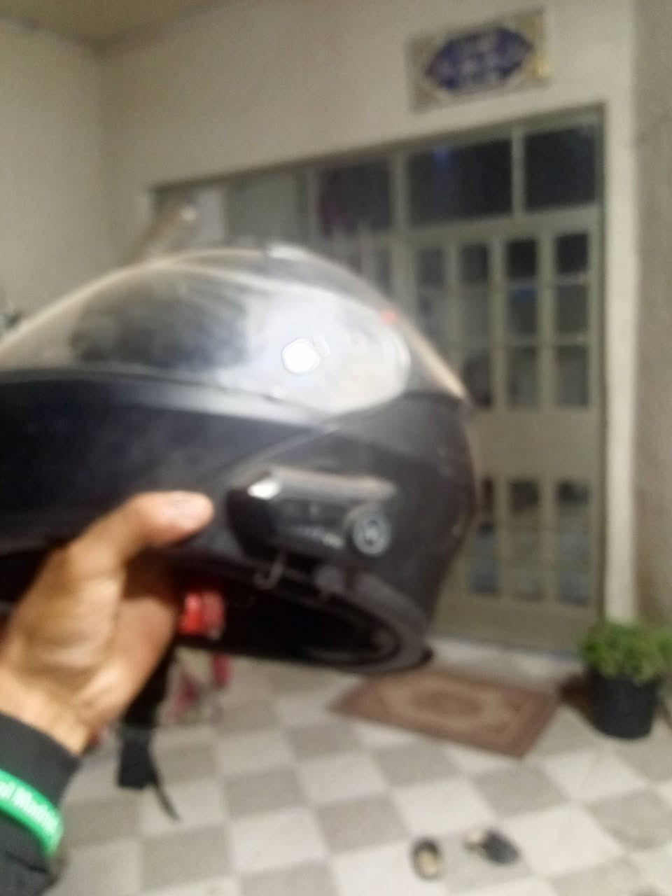 خوذة وسستمهة وسماعتهة الصفحتين وياهة صندوق للبيع ب80رقمي للتواصل***********
