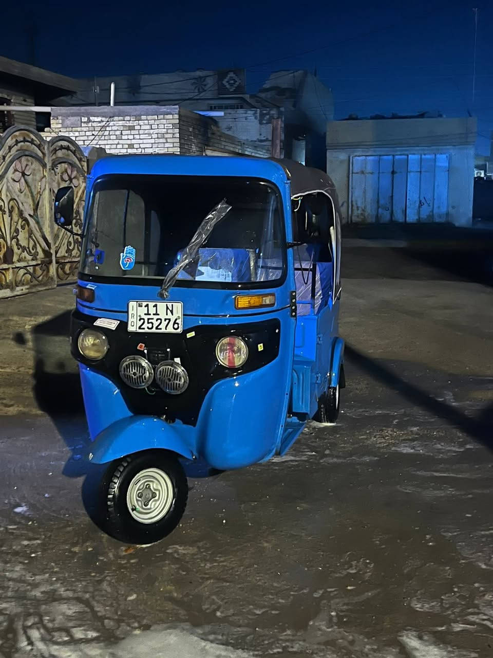 السلام عليكم تكتك موديل 2022شهر 11 مضلعه كفاله عامه تكتك نضيفه مامتعوبه احله من الصور بهواي بس دوسه معمره الباقي محرك وكشر مكفول رقم وسنويه لوحات إنكليزي تحويل ثاني يوم بسمي التكتك مكان النهروان سعر 11 مليون وبيه مجال /***********
