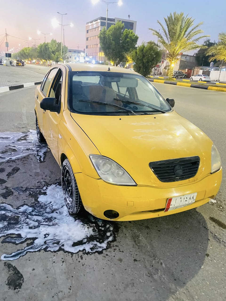 سلام عليكم السياره مديل 2016 السعر 19 وبيه مجال المكان البصره المعقل التصال علئ الرقم ***********
