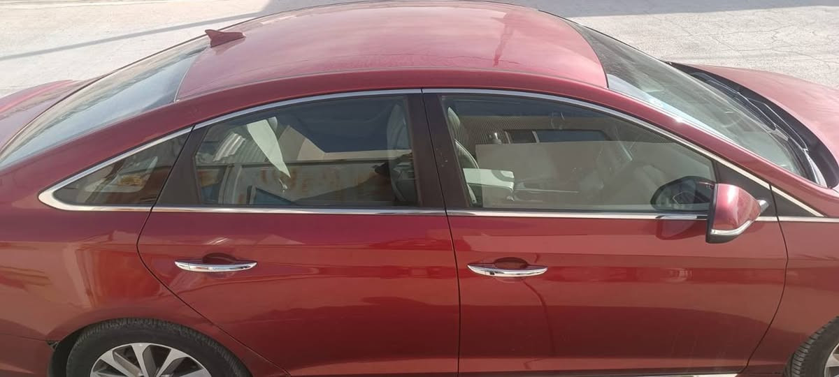 السلام عليكم
سوناته موديل 2016 
لون أحمر ماروني 
وارد امريكي
فئة (سبورت)
موصفات عدا الفتحه
تخم تاير جديد
ويل كب كروم
دبل كزوز
تحكمات جهتين ستيرن
تبريد قطعتين شرط الفول
3 انظمة قياده
دواخل جلد ابيض
تدفئة كشنات
كرسي كهربائي 
سياره ليبل واحد كله
رقم بغداد دولي هزه سنويه كله جديد 
سياره شرط لتحويل
محرك 2400
لسعر 127 
رقم تليفون ☎️ ***********
