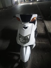 دراجه سكنس نثيه ياباني كلشي شغال ما بيها كل نقص صار أقل سنه نازله رنبه...