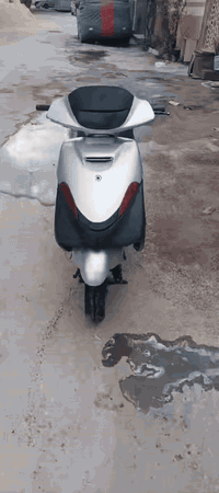 سلام عليكم دراجه فراشه مكلف بالنشر دراجه بس علك عندي ولف وعفتهه*********** مكان رحمانيه الجعيفر شارع حيفا السعر 200 وبيها مجال
