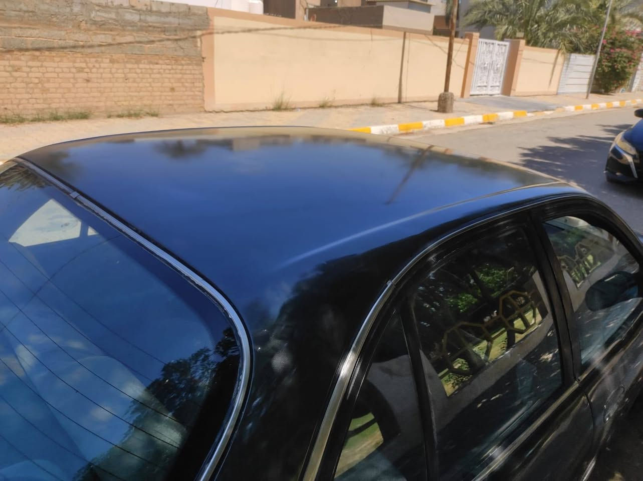 سوناتا تو كير عادي 94 بغداد دولي بأسمي سنويه 1930مصبوغه جماليه مابيها لاضربه ولا حادثتبريد ثلج كمبريسر بستم كير محرك صدر خلفي امامي شرطداخلها جديد كهربائياتها عالبلاد كلشي بيها شغال 
رقم ***********
