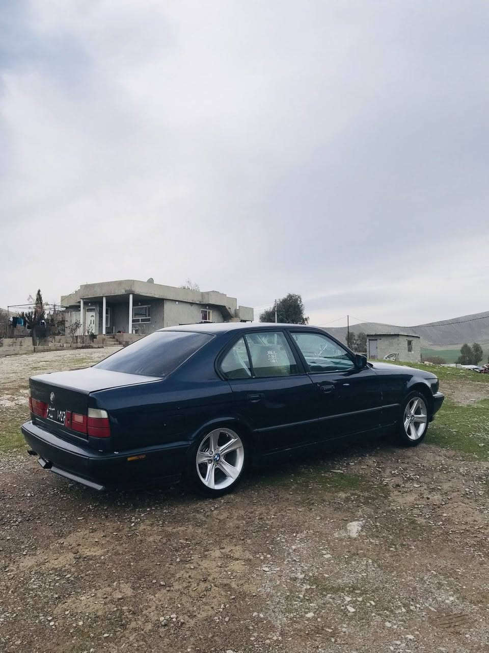 سڵاو ڕێز  خوار هەموو بازاڕ  25 ‌💸
بـیئـێـم  1993 ی قەپات مواسەفات بەس تۆماتیک نیە
 پێش و دوا ڪەپس 525 ی تاک دیجیتاڵ کەپس گێڕ عادی
چوارجام کارەبا 
سڵاید 
پێش پان 
لایت ئەڵقە و زینۆن 
تەنجیل شەش موکەبەرە بلوتوس
گەرم مەزبووت 😓
کارەبای مەزبووت 
گێڕ و مەکینە بەشەرت دوکەڵ و بوغاری نیە
تایەو ویل هامان 
ڕایتەر کارەبا 
ئاوێنە گوێ بەرخ 
ناوی کامل بەرگی تێ گیراوە شتێ تایبەت 
موس بڕاوە دەعم  بەشەرت 
سەیارەکە بەس سایەقی ئەوێ هەتا حەزکەی بەقەوەتە
ئاڕمی هەولێرە عەسڵی لەگەڵ نیە
 ئیسیساخی لەگەڵە کامل متابیق 
حەماوە و کیلۆمەت و زەخت مەزبوت 
شوێن شارەزوور 
نرخی . 25   گەڵا 
ژ.م ***********
