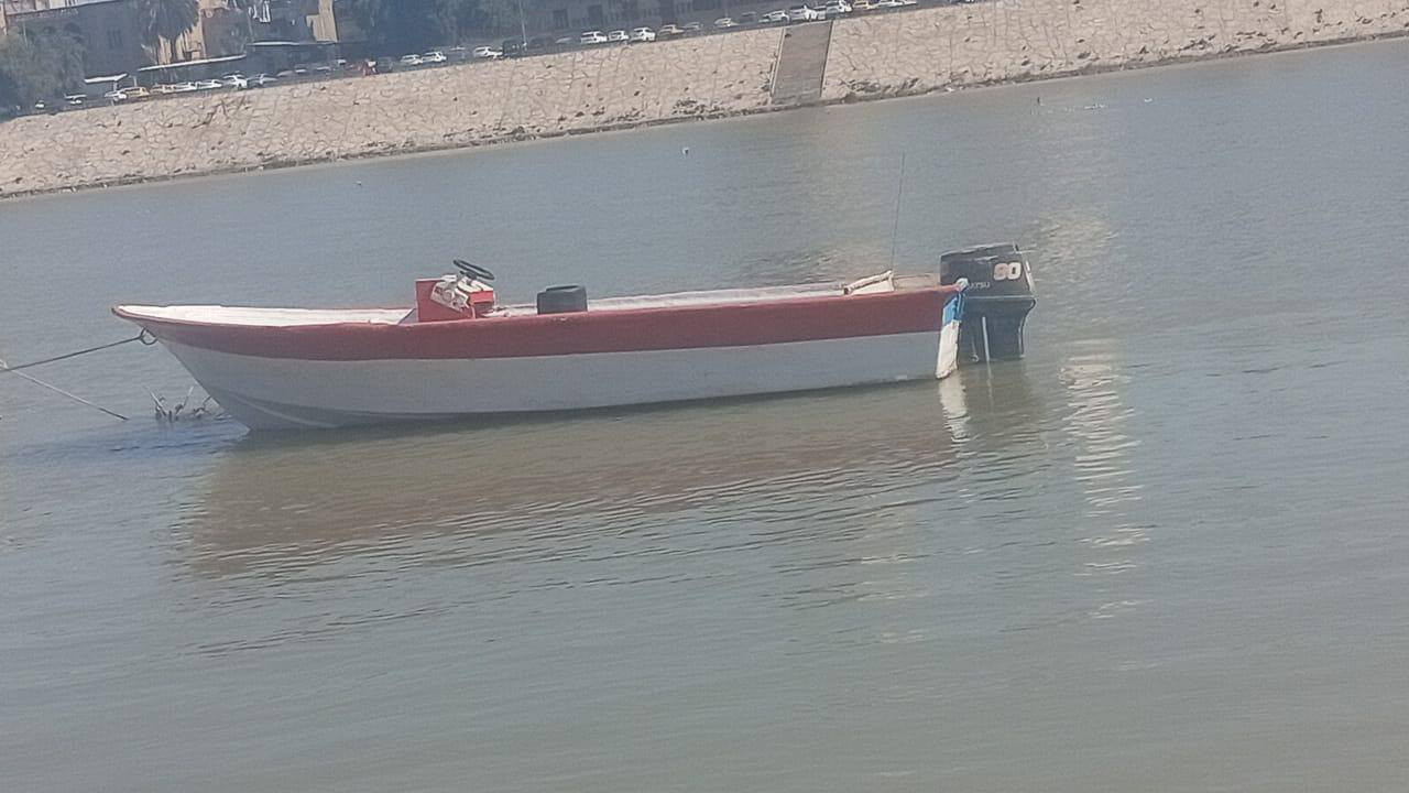 البانيا سعرها بخمس ملايين واللي يريده خلي يخابرني *********** وهذا رقمي البانيا
