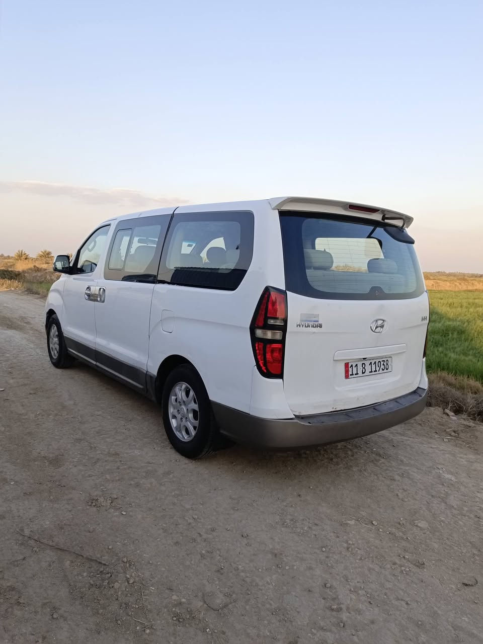 السلام عليكم
ستاركس 2009مفتوح كير عادي 
بيها قطعتين صبغ بدون دواخل
حداديه تخم تاير جديد
سياره جاهزه وجديده 
العنوان دوانيه دغاره سعر125وبيها مجال 
***********
