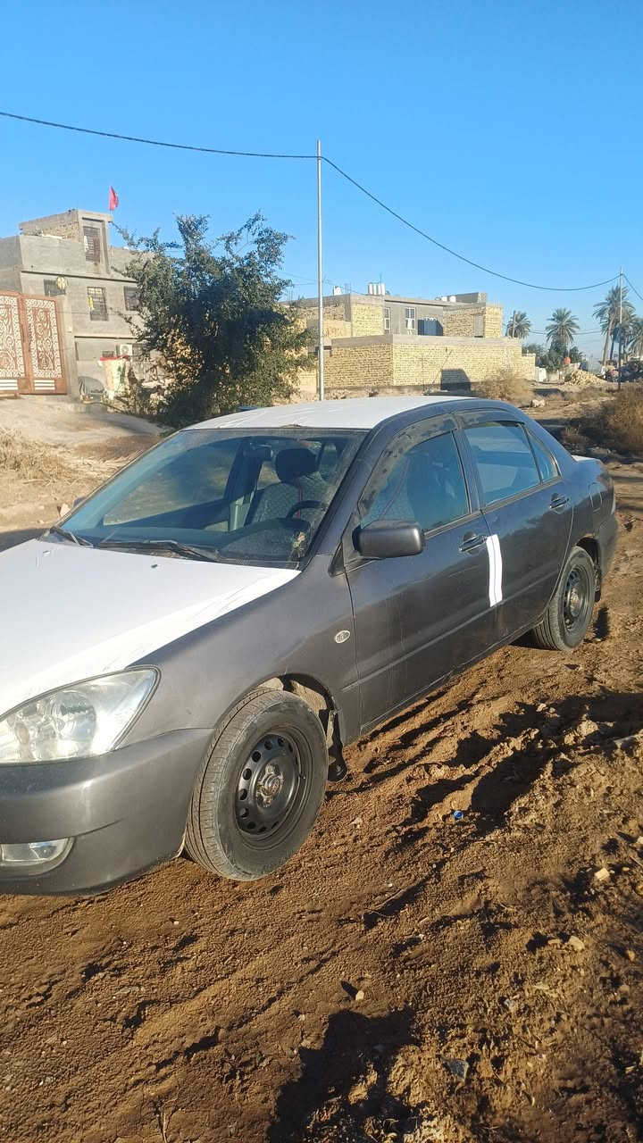 سلام عليكم
لانسر موديل 2010 للبيع
كير مكينه حداديه كله جديد
تخم تاير باتري جدد توه شادهن
 التبريد فقط راديتر نزرف 
رقم كربلاء بسمي نكليزي 
بيها صبغ بنيد وجاملغ فقط صبغ 
بيها جرد بسيط ومغلفه 
السعر 77$ وبيها مجال 
مكان سياره بابل كفل 
*********** 
السعر 77$ وبيها مجال
