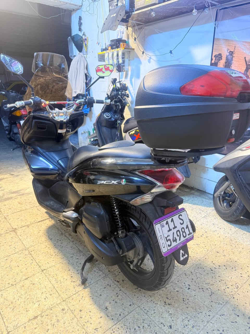 سلام عليكم 
للبيع فقط 
Psx مرقمه بغداد 
دراجه ناعمه وحلوه وشرط الفحص وين مايعجبك 
وشرط التحويل السعر 24 ورقه السعر ثابت 
مكاني بغداد فضوه عرب *********** بغداد, العراق
