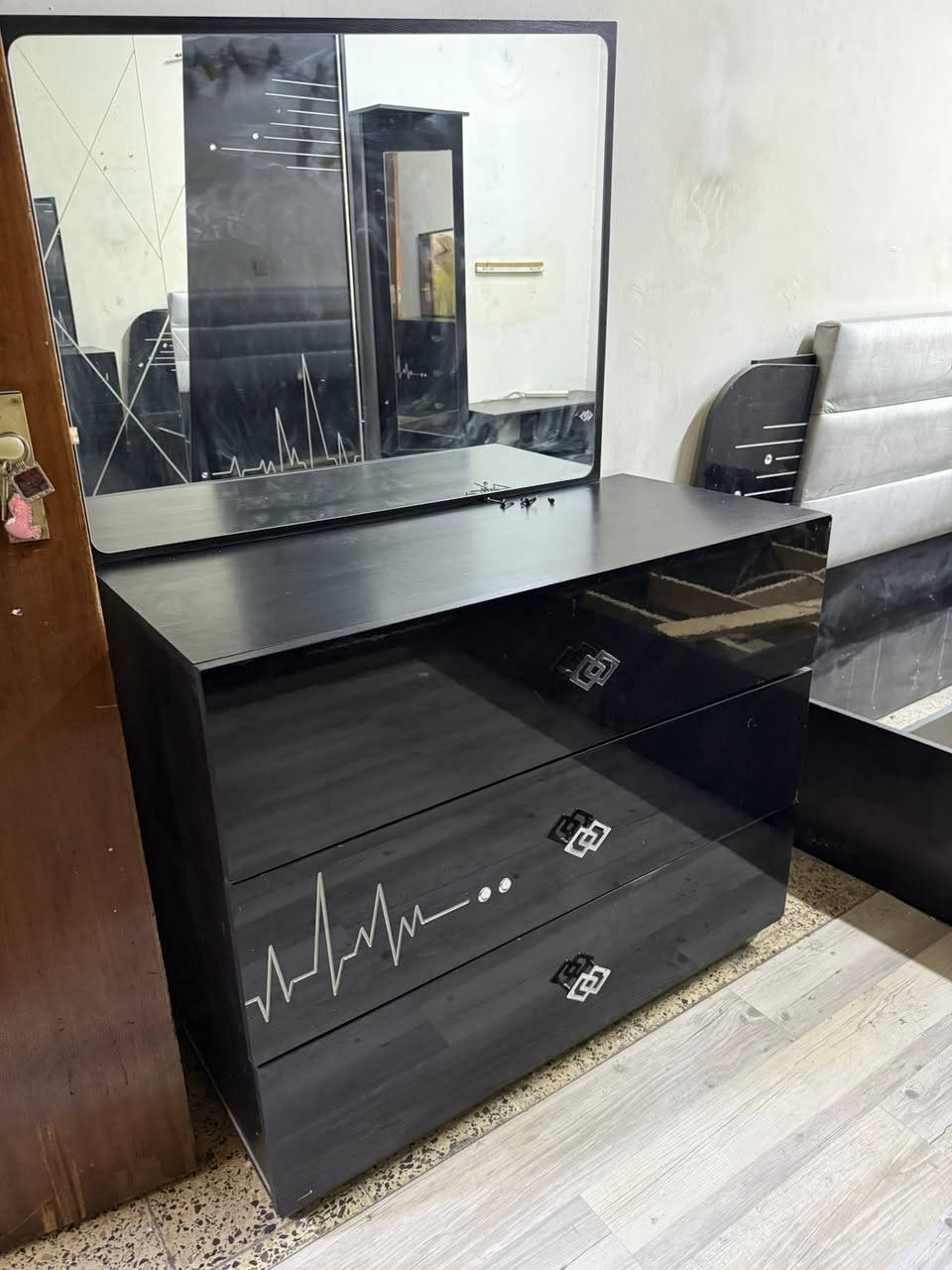 غرف نوم تركي ثقيل
السعر خاص 
السيديه 
***********
