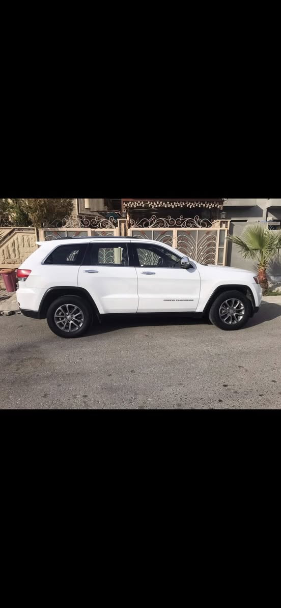 سلام عليكم

جيب 2014 لمتد فول 

جنطه كهرباء 

حساسات خلفيه 

بصمه 

شاشه كبيره 

تبريد شاشه 

دفع رباعي 4*4

كشنات جلد + تبريد + تدفئة 

كشن سايق خزن

فتحة بانوراما

فول تحكم ستيرن 

مثبت سرعه 

لايت زنون + عدسه

كشنات امامي كهربائي 

كامره خلفيه 

ماشيه 136 الف مايل 

فول بعد بيه هواي موصفات 

مكينه بشرط كير كذالك 

مناقصه برغي 

رقم اربيل بسمي 
 
 سيارا كلين بس بي تعديل بارد  جاملاغ امامي بگد أربع أصابع  فقط 

مكان كركوك

السعر 240 ورقه وبيه مجال 

*********** غير متواجد على الفيس فقط اتصال ☎️
