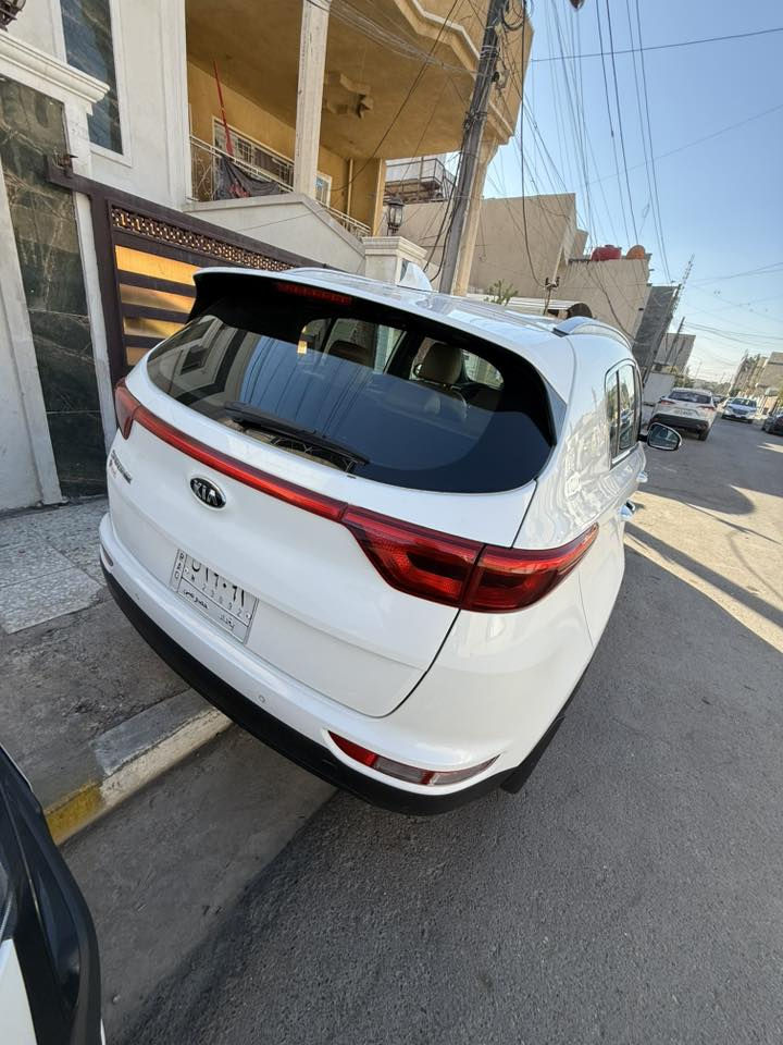 سبورتج موديل 17
السعر 182 $ وبيها مجال 
بدون صبغ
***********
***********
