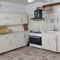 للبيع يتوفر لدى معرض الاخوين نظيف استعمال قليل  ٣ أمتار ظبط ٠٧٧٢٤٧٧٩٨٣...