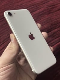 ايفون se3 للبيع  ذاكرة 64 اخر تحديث ios26 بطارية 97  السعر/ 220 وبي مج...