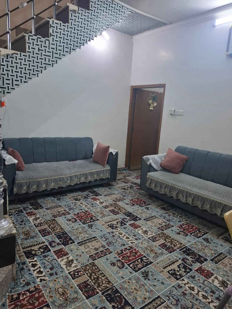 سلام عليكم بيت للبيع بابل حي العسكري طابو صرف والمساحه 100م مقابل ساحه مفتوحة حاليا العمل مستمر مجاري واسأله مدارس قريبه متوسط وابتدائية 
خلف دائرة الموارد المائية شارع 80 اتجاه شارع النجف الاستفسار اكثر الاتصال على رقم ***********

