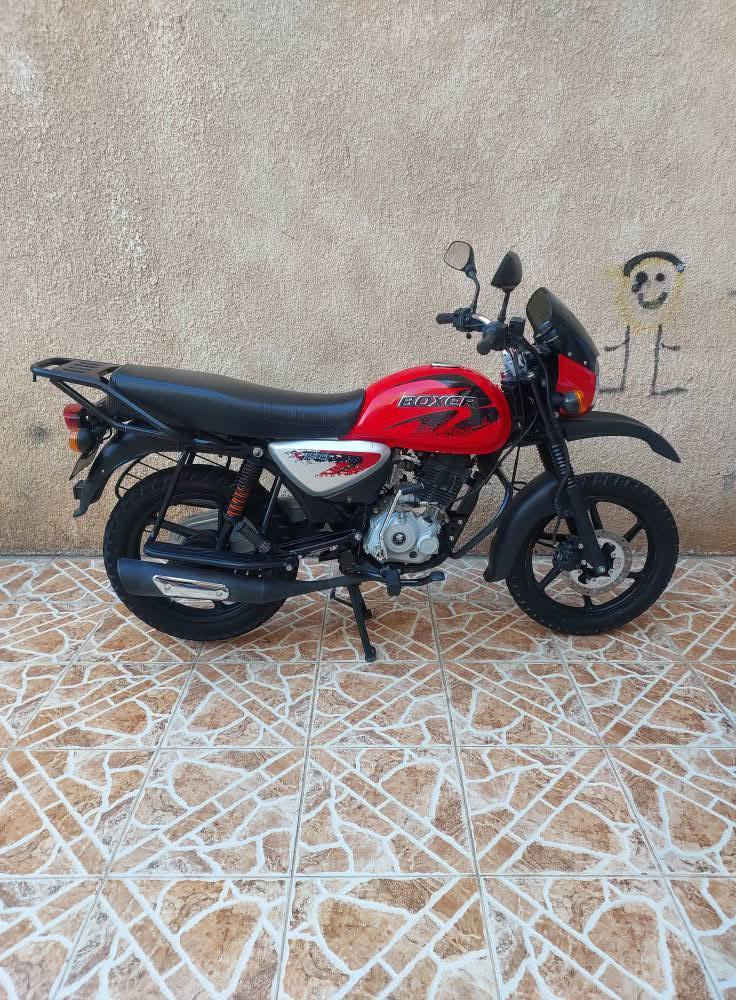 السلام عليكم شباب 
بوكسر للبيع
موديل 2021 شهر 12
 نازله 2023 
دراجه زيرو 
مكفوله كفاله عامه 
دراجه رقم وسنويه ديالى
 تحويل ثاني يوم 
مكاني ديالى خالص
 الشراي يتصل على هذا الرقم ***********
