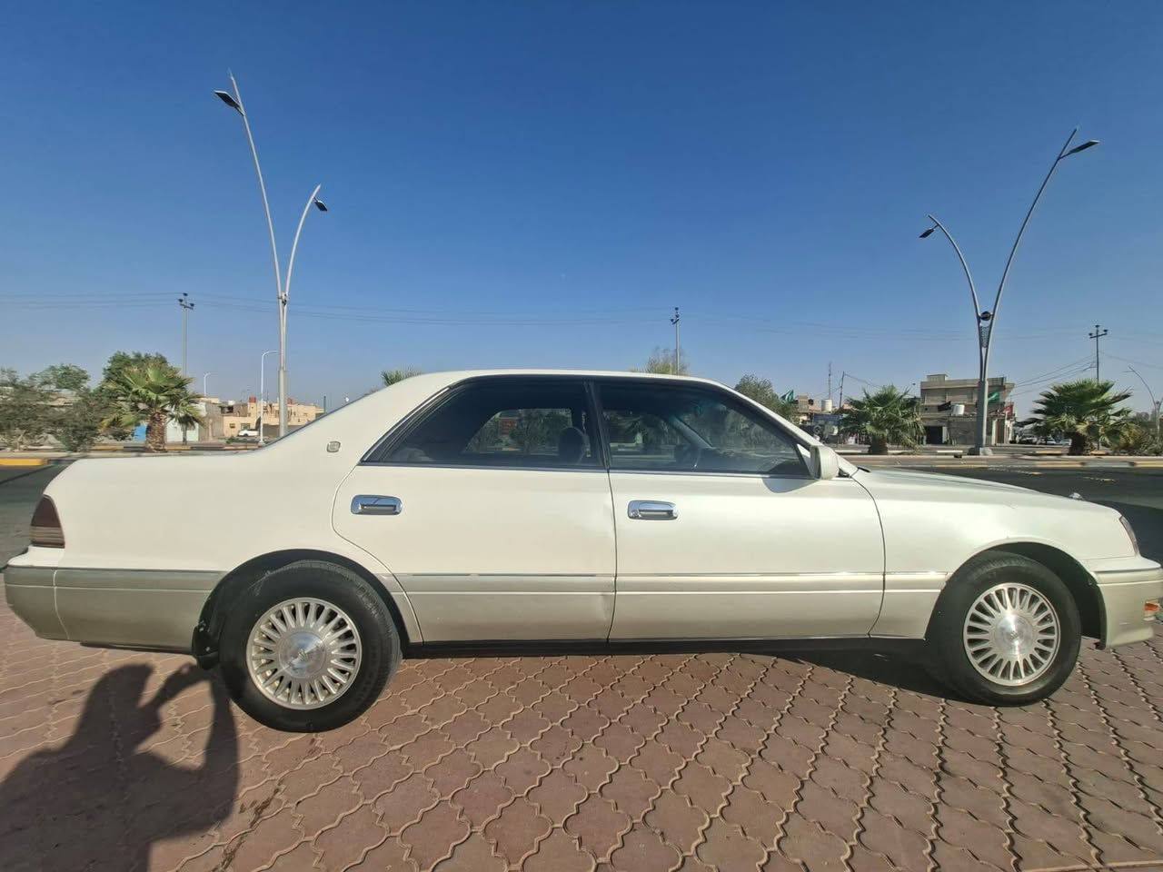 سياره راس الثور موديل 98 رقم بصره بأسمي تحويل ثاني يوم  رقم انكليزي الجديد
حداده توني شادها بلكارتون
تخم تاير جديد… .تبريد شغال ثلج  السياره كفاله عامه من الضربه والصبغ والكص والنقل 

العنوان البصره// الزبير… .رقم الهاتف ‎***********. مكلف بنشر البصرة, العراق
