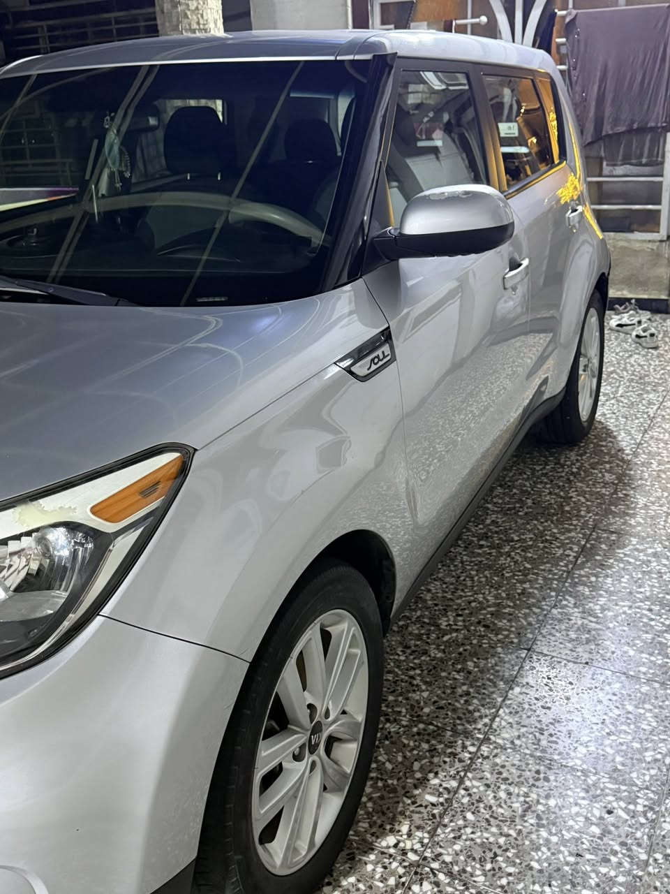 سلام عليكم 
كيا صول موديل 2019

رقم بغداد  تحويل ثاني يوم 

وارد امريكي داخله كلين  بس بالعراق صار بيه طخة وتم التعديل على البارد بدون اي صبغ او تبديل وصور السونارموجود بالمنشور
محرك 2000  جي تي اي شاشه جبيره تحكم ستيرن ماشيه 55 الف ميل  جاهزه السياره مكان السيارة الكاظمية رقم صاحب السيارة ***********
