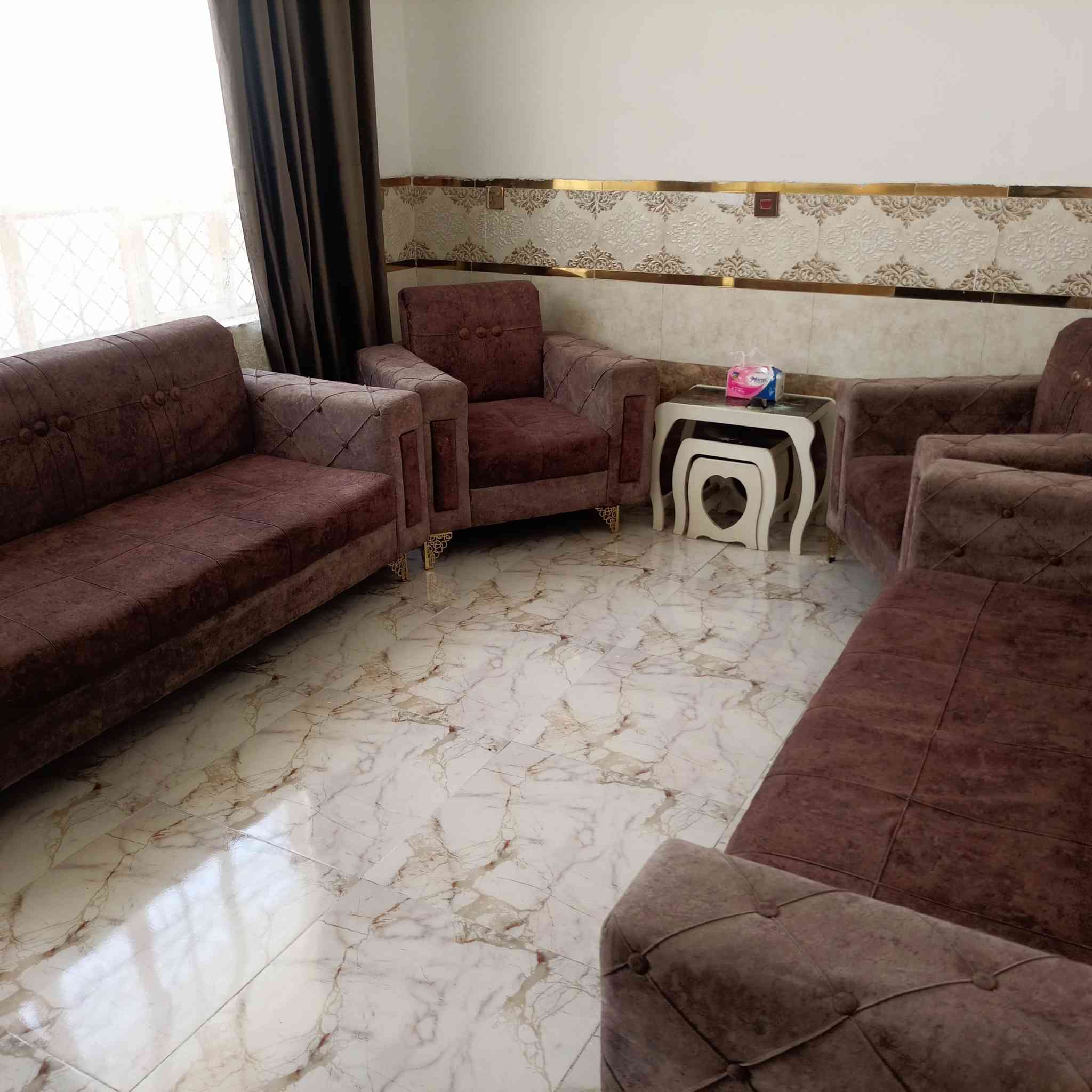 السلام عليكم
تخم ١٠ مقاعد نظيف جدا السعر ع الخاص للتواصل 
***********
