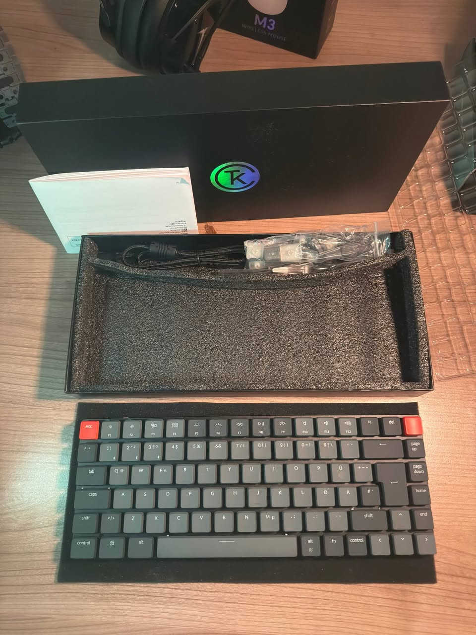 كيبورد براند Keychron مواصفات عاليه صوت الضغط و الليد شي فخم !! 
• بران سويج 
• بلوتوث + واير 
• ٪؜٧٥ ميكانيك
• ليد كامل 
• صوت الضغط يجْذب النظر 
للطلب خاص


**إذا كنت صاحب هذا الإعلان وتريد حذفه لأي سبب، رجاءا أرسل رسالة إلى الدعم الفني**