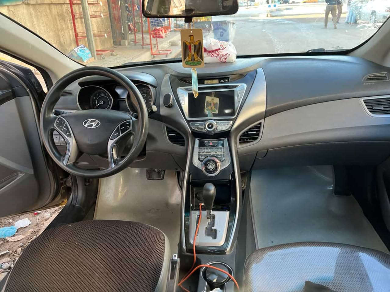 السلام عليكم النترا 2013 الساره نضيه او جاهزه عارضها للبيع موصفات السياره شاشه
تكحمات استيرن جهتين التبريد جديد تلج 🥶 السياره نضيفه وارد امريكي الرقم انكليزي الجديد  السعر ب 98 او بيها مجال بصيط للشراي  ***********
