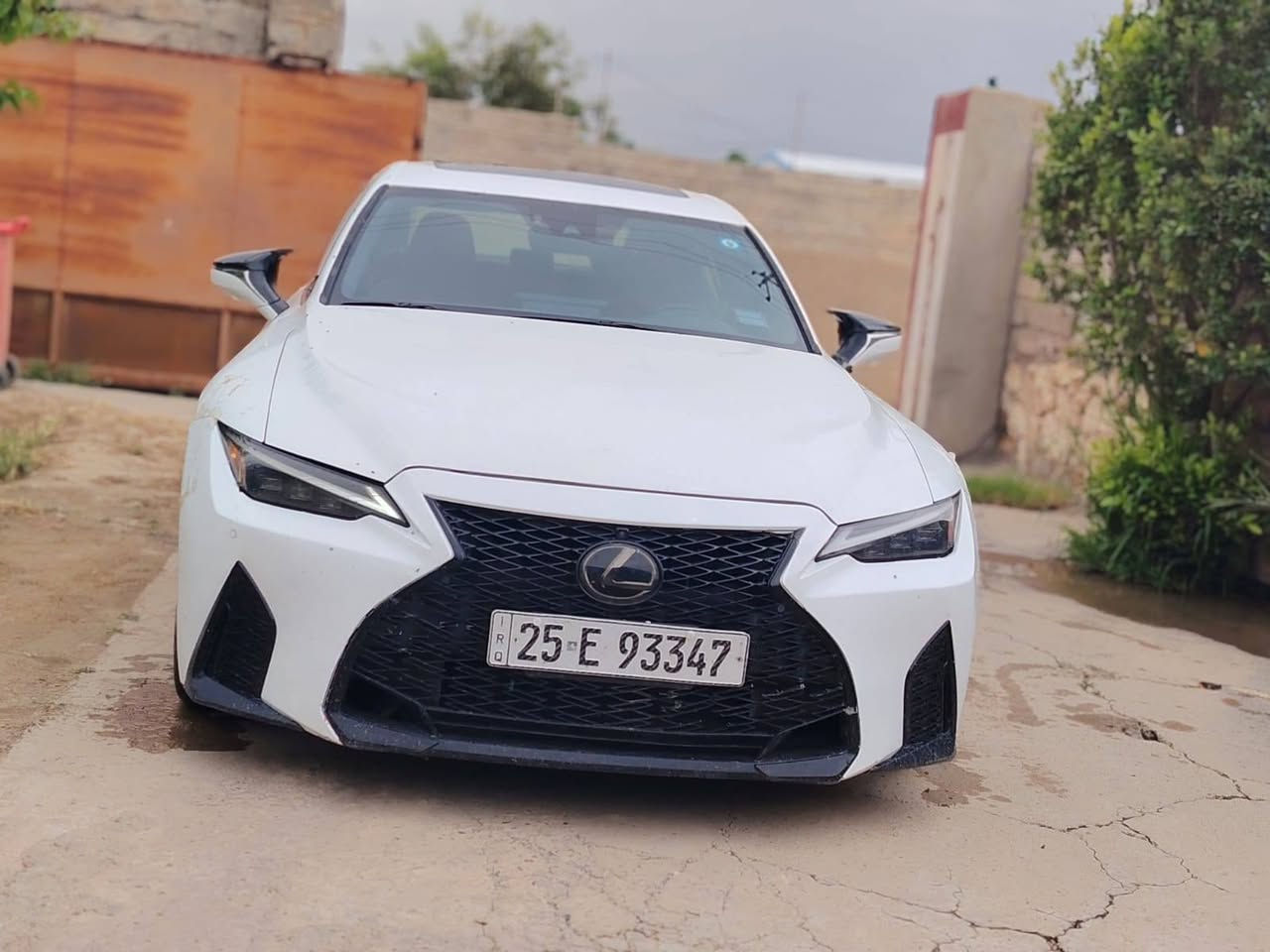 لكزس is 350 F Sport
موديل 2023
الضرر مكلوب صبغ شبه عام
مرقمه كركوك 25
السعر ١٧٠ وبي مجال 
 ***********

