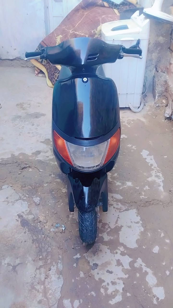 السلام عليكم
دراجه ساسوكي شغاله 

السرعه60

السعر/ 200

العنوان/الديوانيه الاسكان. 

رقم تواصل واتساب او تصال/***********
