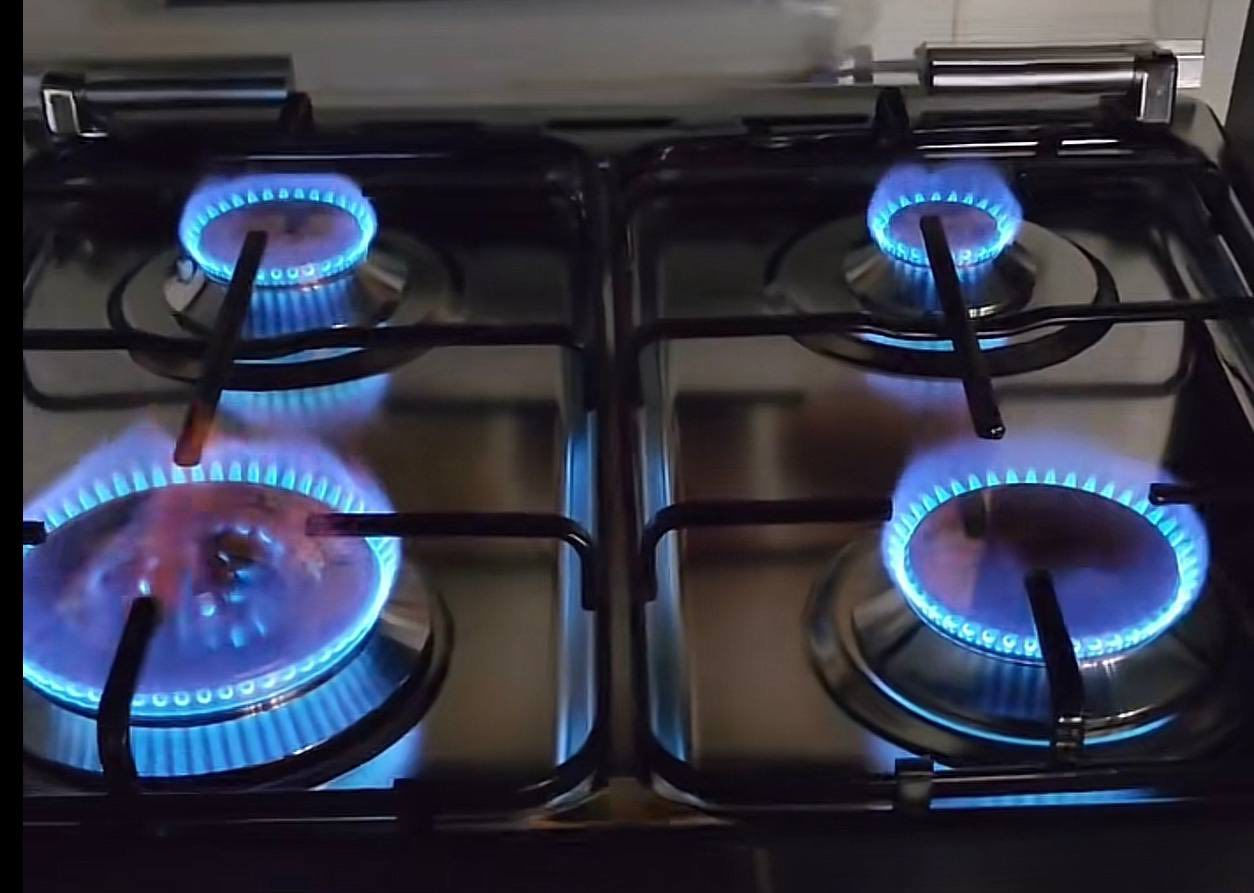 بيع طباخ جديد مره محتاجه علاج وكلش متوازيه ع بيعته هسه تكولون ليش ما اشتريته اخذت منها غراض ومتقبل تاخذ فلوس وعدها غراض بعد لبيع


**إذا كنت صاحب هذا الإعلان وتريد حذفه لأي سبب، رجاءا أرسل رسالة إلى الدعم الفني**