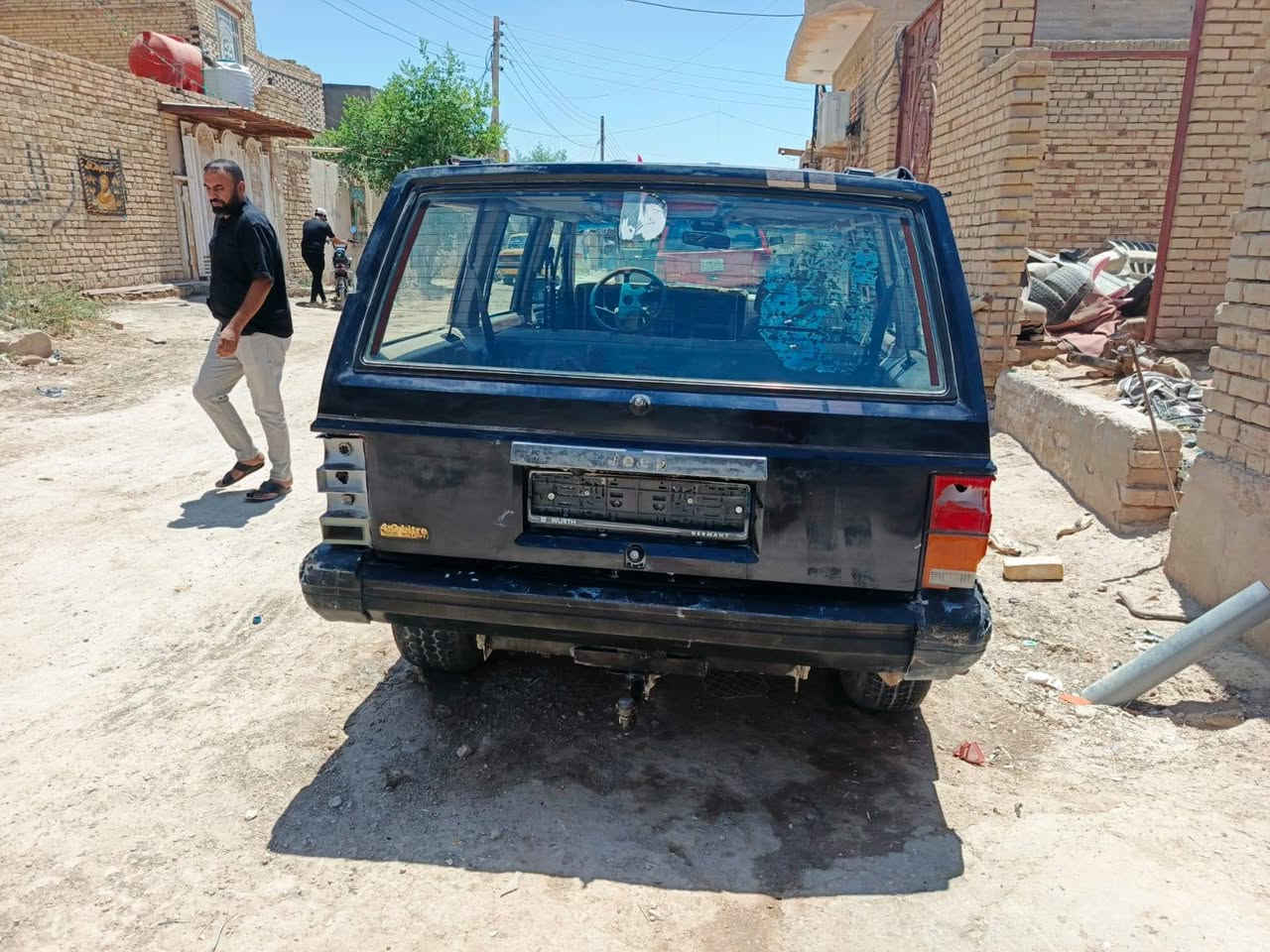 جيب للبيع موديل 92 رقم انبار انگليزي 

تحويل مباشر تريد غرضها مو جوده كشنها موجود ابطاينها موجوده سياره شغاله 
سعر 25 وبيها مجال لشراي   
عنوان ناصريه شطره  
***********
