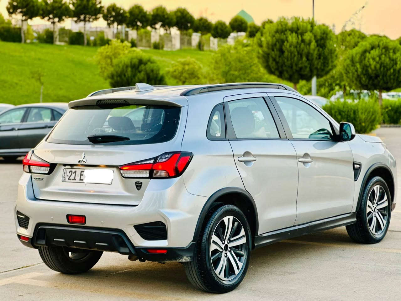 Mitsubishi outlander 2024 ASX 📦

ئاوتلاندەر ٢٠٢٤ مواسەفات خلیجی سفری ئێرە 
سەیارەکە سینی و ئەمریکی و مستەعمەل نییە 
بە سفری لێرە دەر کراوە و تەنها ٢١ هەزار کیلۆمەتر ڕۆشتووە .
سەنەوی تازەیە گێڕ و مەکینە و هەموو شتێکی بە شەرت 
سەیارەکە بێ بۆیاخ و بێ ساردە 

مواسەفات : 
شاشە 
کامێرا 
تراکشن کۆنترۆڵ 
پارک سێنسەر 
گێڕی تۆماتیک و سپۆرت و L 
جام کارەبا 
ئاوێنە کارەبا 
پێشو دوای لید و زینۆنە 
تەحەکومی سوکان و تەحدید سورعە 
زۆر مواسەفاتی تر 

سەیارەکە سعری خوار بازاڕە 
سعر : 158$ و معامەلەیەکی کەم 

📞 *********** السليمانية, العراق
