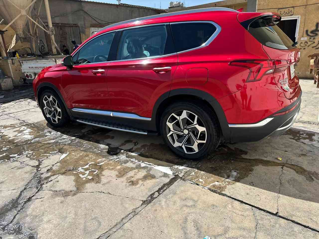 السلام عليكم 
للبيع سنتافيه موديل 2021 
رقم بغداد وسنويه سيارة 2027 باسمي تحويل مباشروارد امريكي  حادث  دعاميه و شباك فقط 
وايرباك استيرن فقط  الباقي مكفولة كفاله عامه ماشيه 59 
سياره خير من الله استخدام شخصي موقع سياره بغداد الكرادة
بلنسبه للموصفات💯 تشغيل عن بعد بناروما كشنات جلد 
نغمه ترحيب 

مواصفات 

  1-التوقف الذاتي

2 -كير بنظام الازرار  المنفصلة 

3- هاند بريك بصمة 

‏ 4- Auto Hold  أوتو هولد

5- خاصية ISOFIX   ايزو فكس قفل الاطفال

6- نظام مانع الانزلاق

7- نظام نزول المنحدرات.

8- نظام اطفاء المحرك (A) ذاتيا في الازدحامات لتوفير الوقود

9- حساسات ضغط الاطارات_

10- رادارات امامي -خلفي -جانبي 

-كامرة خلفيه

11- دشبول ثلاث الوان 

12-ميزة التوقف الذاتي للمركبة منعا للاصطدام عند القيادة او الرجوع

13-المركبة تعيد نفسها للمسار الصحيح عند عدم الانتباه 

14-نظام القيادة الذاتي الذكي في الشوارع المخططة 

15-مثبت السرعة Cruise وميزة التباعد عن المركبات

-16 ويل مبدله اصلي قياس20 
  دوسات جانبيه اصليه

-17 صندوك كهرباء سمارت 

18- شاحن وايرليس ذكي

19 - ثلاث انظمه قيادة اسبورت وايكو وطبيعي

السعر 25000$
 مرواس تاهو جمسي لاندكروز
للاتصال والاستفسار ***********
