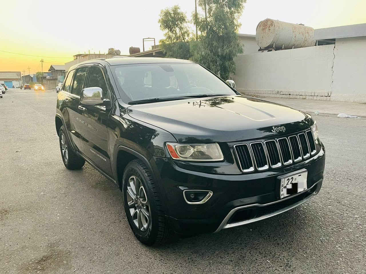 سلام عليكم للبيع  جيب لاريدو 2014 كلين تايتل بدون أي حادث   سياره فول مواصفات عدا الفتحه تشغيل عن بعد شفتات ستيرن كير طياره 8 نمر مثبت سرعه  دخول ذكي 3 بصمات في سياره  نضام ايكو تخم تاير جديد صدر امامي خلفي جديد أي نقص ما بيها فور ويل شغال سياره كامله اي نقص ما بيها  محرك سياره 6 سلندر 3600 ما مفتوح اسبانه ما ممدود عل محرك  سياره بيها صبغ فقط بخ الجاملغ الأمامي وربع من الجاملغ الخلفي مكان سياره ديالى المقدادية ***********
