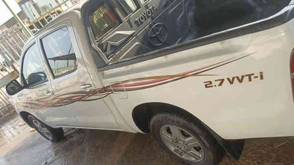 سلام عليكم 
بيك اب للبيع 
موديل 2015
ناصي
كويتي 
اوتوماتيك 
رقم مثنى انكليزي 
مكفولة من ضربة صبغ تبديل بارد
محرك مجفت
ومضبوط 
تخم تاير 
جاهزه 
المكان الديوانية 
السعر 228
مراوس ب أقل موديل فلاونزه كريت 
***********
