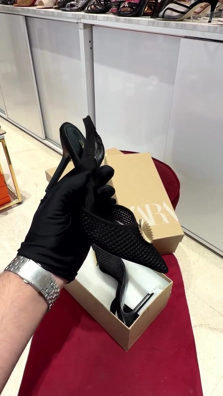 صدكو السعر لما تشوفون الجودة 😩✨
بنات هذا مو كلام، جربوا وگولولي 🤍”
ارتفاع ( 9 cm) 
(خفيف جدا - مريح )🌸
‏#taleena 
‏#تالينا 
 ❤️: المامون شارع البرج مقابل هوم سنتر المامون(بناية تاج سنتر) ،سهام العبيدي-الاميرات خلف صوفيا سنتر .

توصيل بغداد وجميع المحافظات.
#تالينا_للاحذية_والحقائب #بغداد #اكسبلور⁩⁩⁩⁩⁩⁩⁩⁩⁩⁩⁩⁩⁩⁩⁩⁩⁩⁩⁩⁩⁩⁩⁩⁩⁩⁩⁩⁩⁩⁩⁩⁩⁩


**إذا كنت صاحب هذا الإعلان وتريد حذفه لأي سبب، رجاءا أرسل رسالة إلى الدعم الفني**