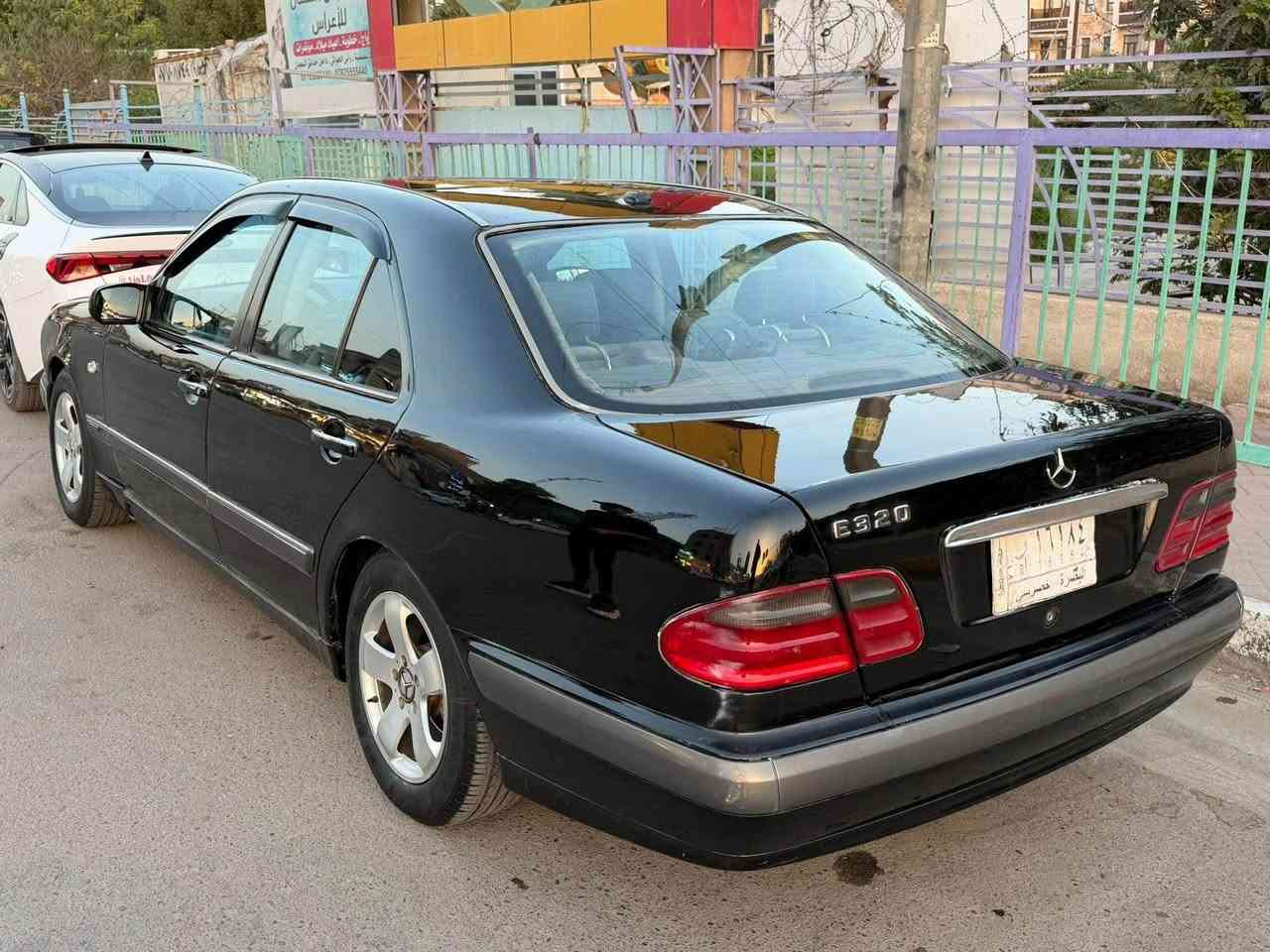 للبيع فقط بدون مراوس نقد فقط 
مرسيدس ام عيون 1999 مسجله 2000 معلايه ابيع واقع حال فقط وكاله بدون تحويل 
محرك 320 V 
رقم بصره الماني سنويه عظم عاج 
تعمير كامل جديد محرك كير حداديته كهربائيات كله جاهزه 
تخم تاير باتري جدد 
سلايد روف سنترلوك مري شفط كشنات كهرباء الخ … 

مكانه بغداد العطيفيه والسعر 55 ورقه وبيه مجال بسيط *********** بغداد, العراق
