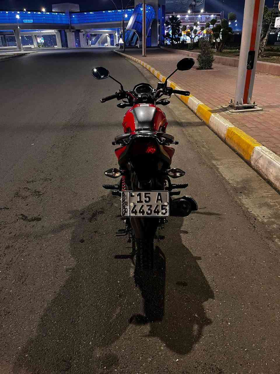 سلام عليكم 
هاوجي موديل 21 مشدود بال23 ومسجل وبأسمي 
سعر 17 ونص
مكان رمادي 
‏‪***********‬‏
ياسر ال هزيم
